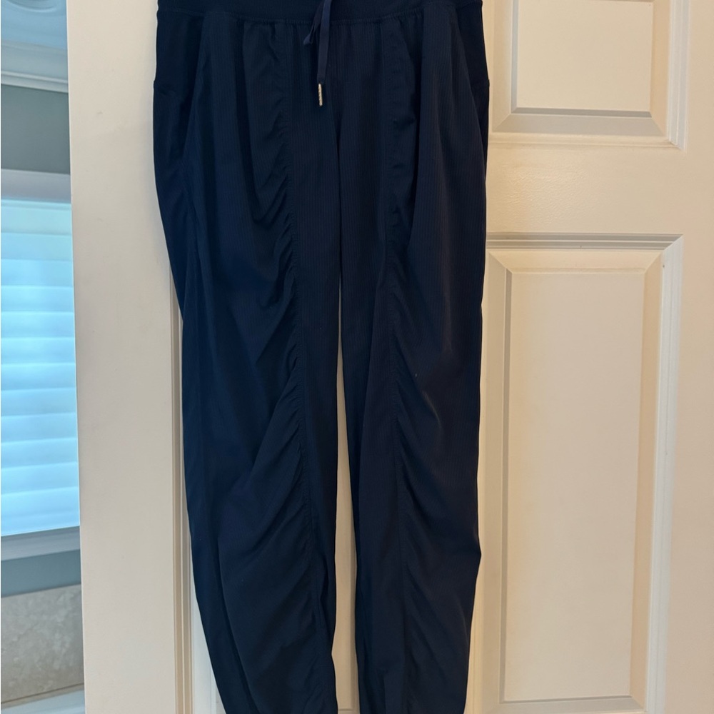 Lululemon Dance studio mid-rise jogger